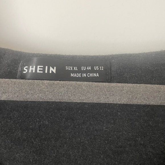Shein tee - Picture 2 of 2